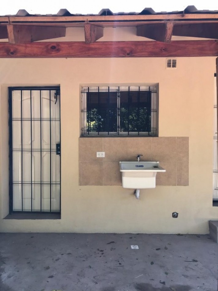 Departamento 3 ambientes Paso del Rey con patio