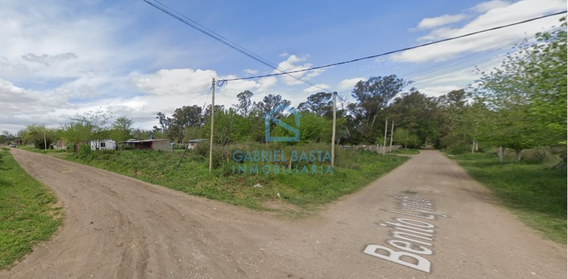 Terreno en esquina Mariano Acosta