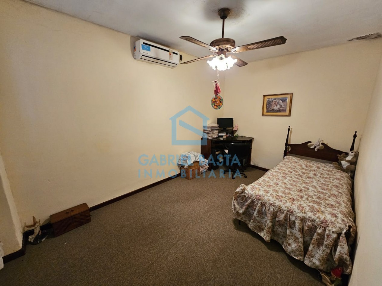 Importante casa en Merlo centro