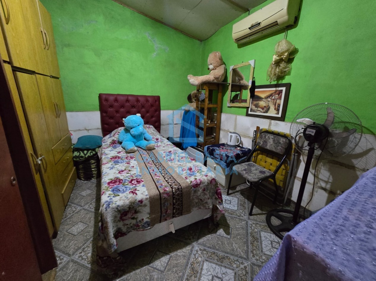 Dos casas en mismo terreno por pasillo