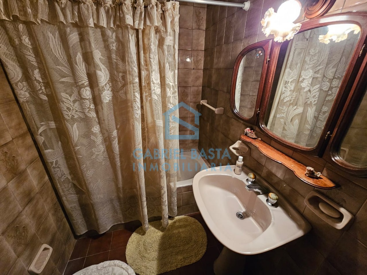 Importante casa en Merlo centro