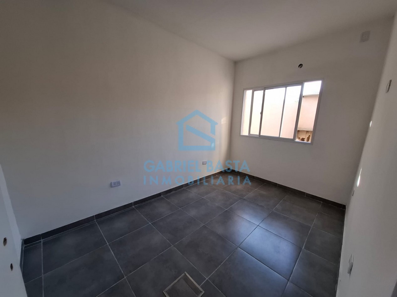 3 casas en bloque en Merlo centro