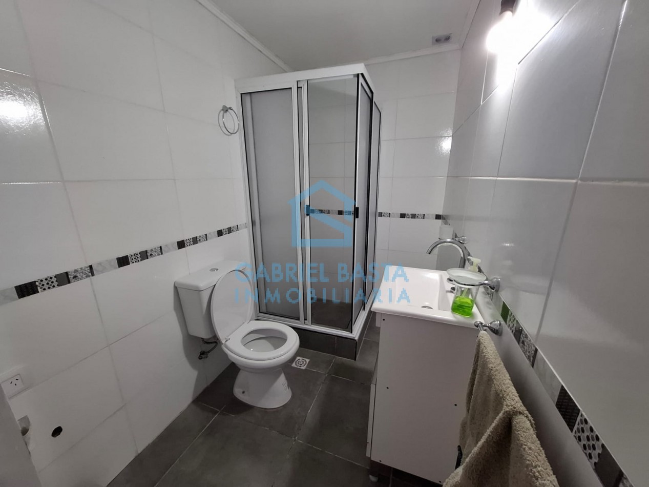 3 casas en bloque en Merlo centro