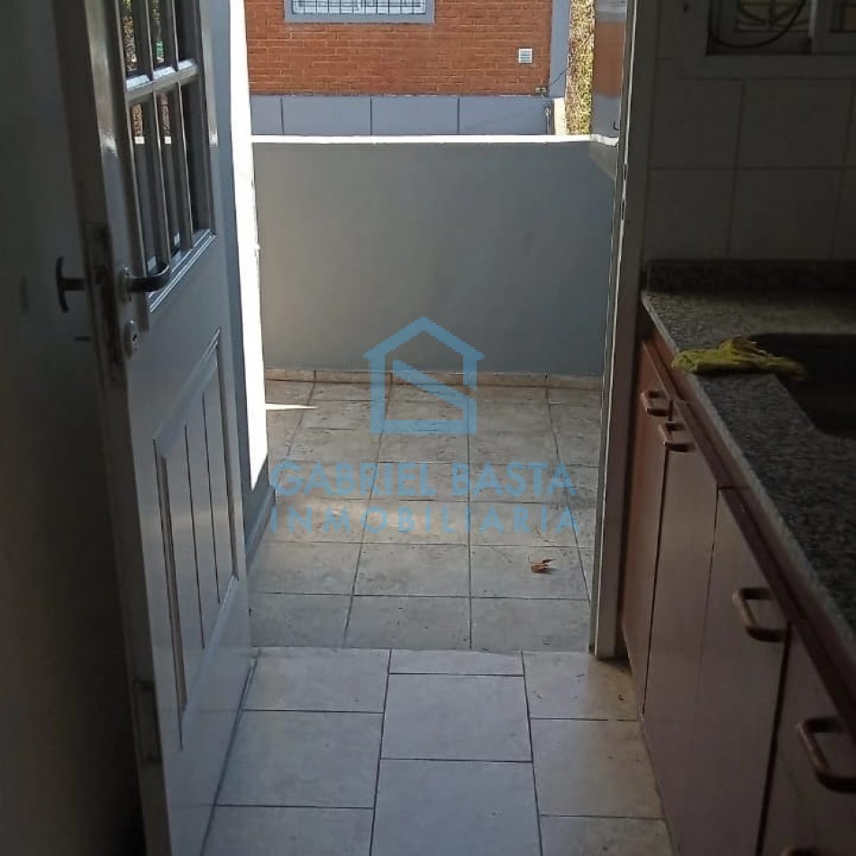 Departamento 2 ambientes Merlo centro