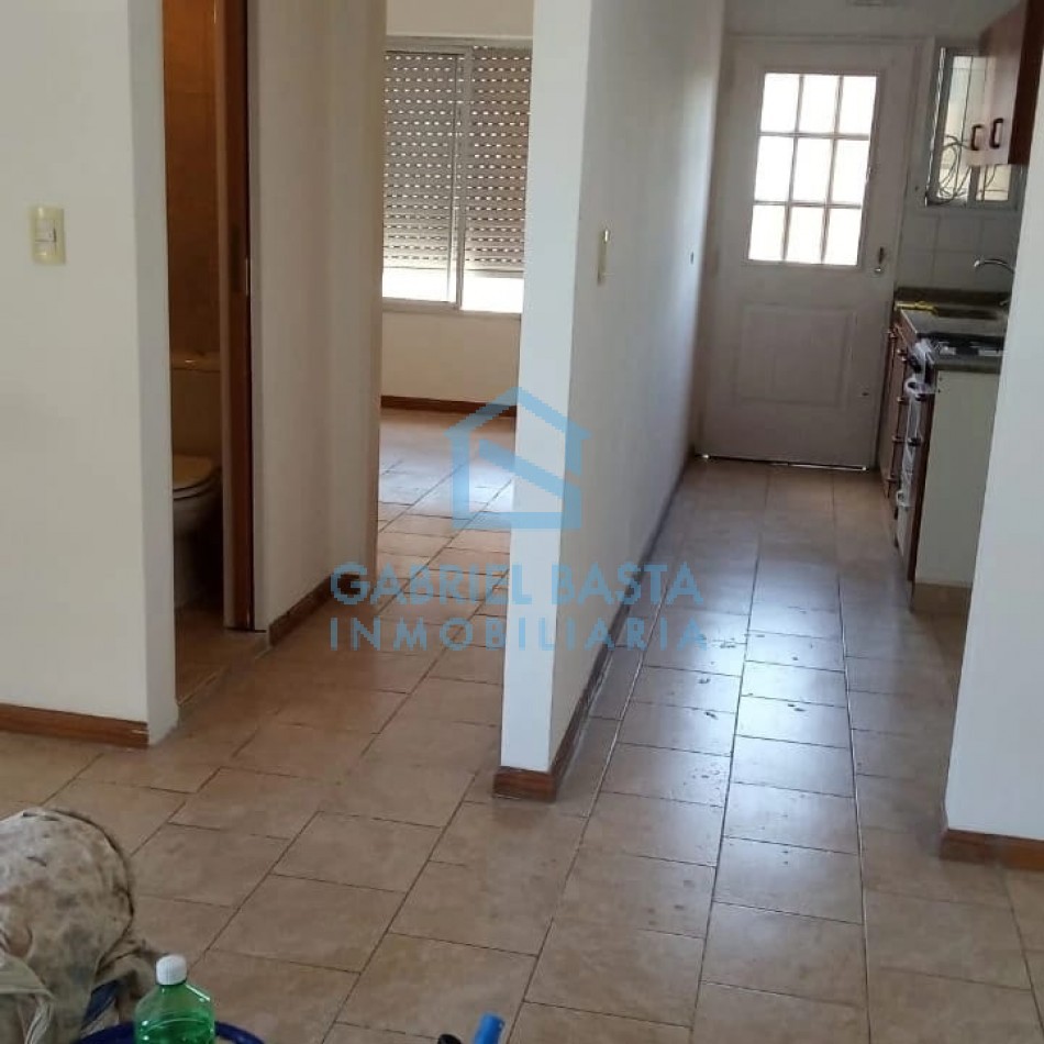 Departamento 2 ambientes Merlo centro