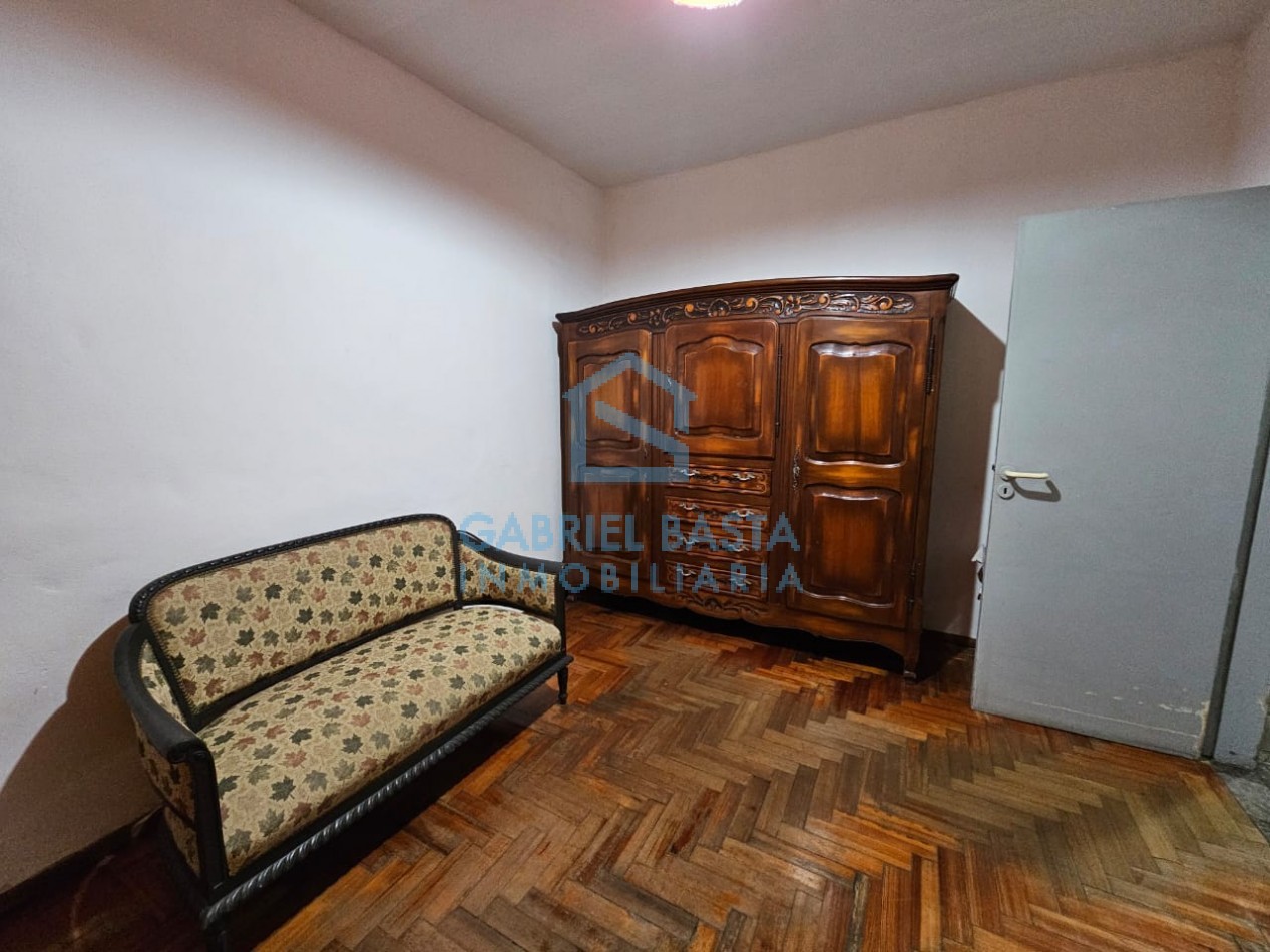 Importante casa en Merlo centro