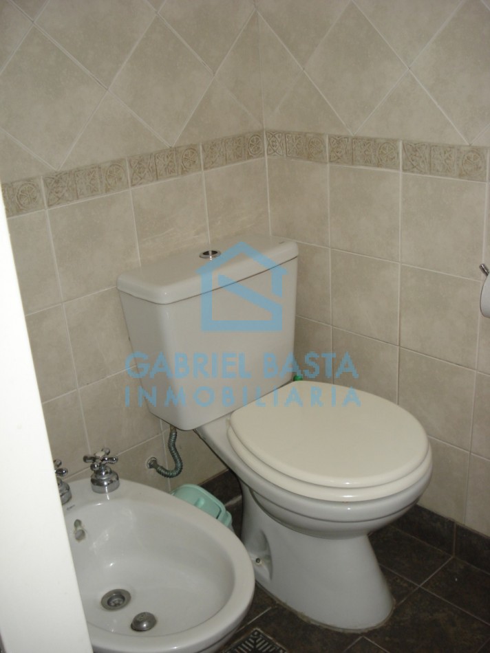 Casa con patio y pileta