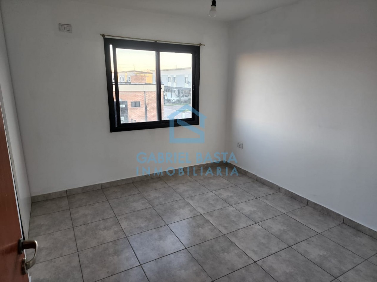 Duplex en barrio cerrado Umbrales