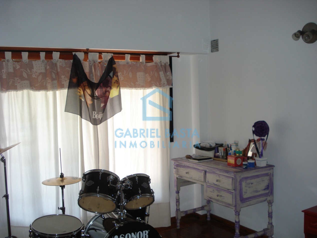 Casa con patio y pileta