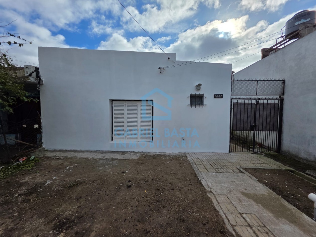 Casa sobre dos terrenos en Libertad