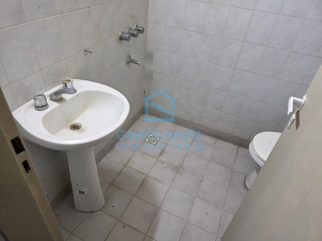 Departamento 2 ambientes con patio Merlo Centro