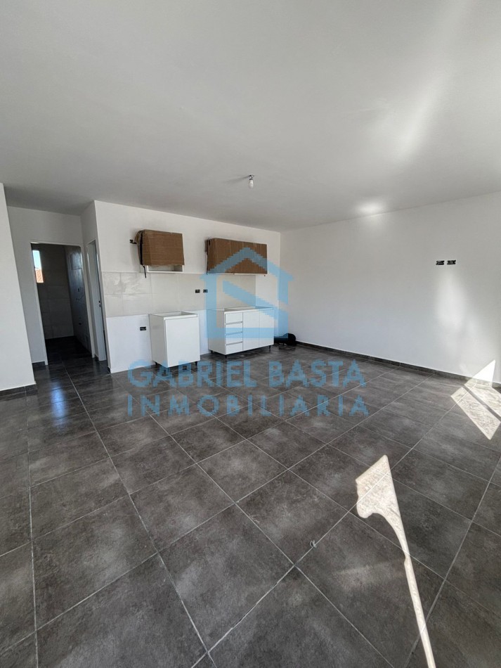 Departamento en Merlo sobre Av Calle Real DTO 1