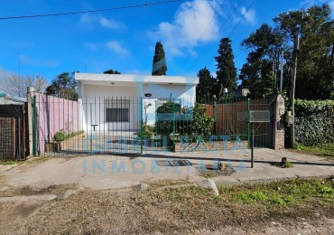 Casa con departamento al fondo